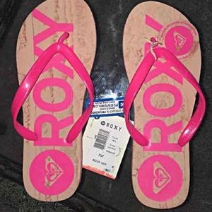 Roxy flip flops